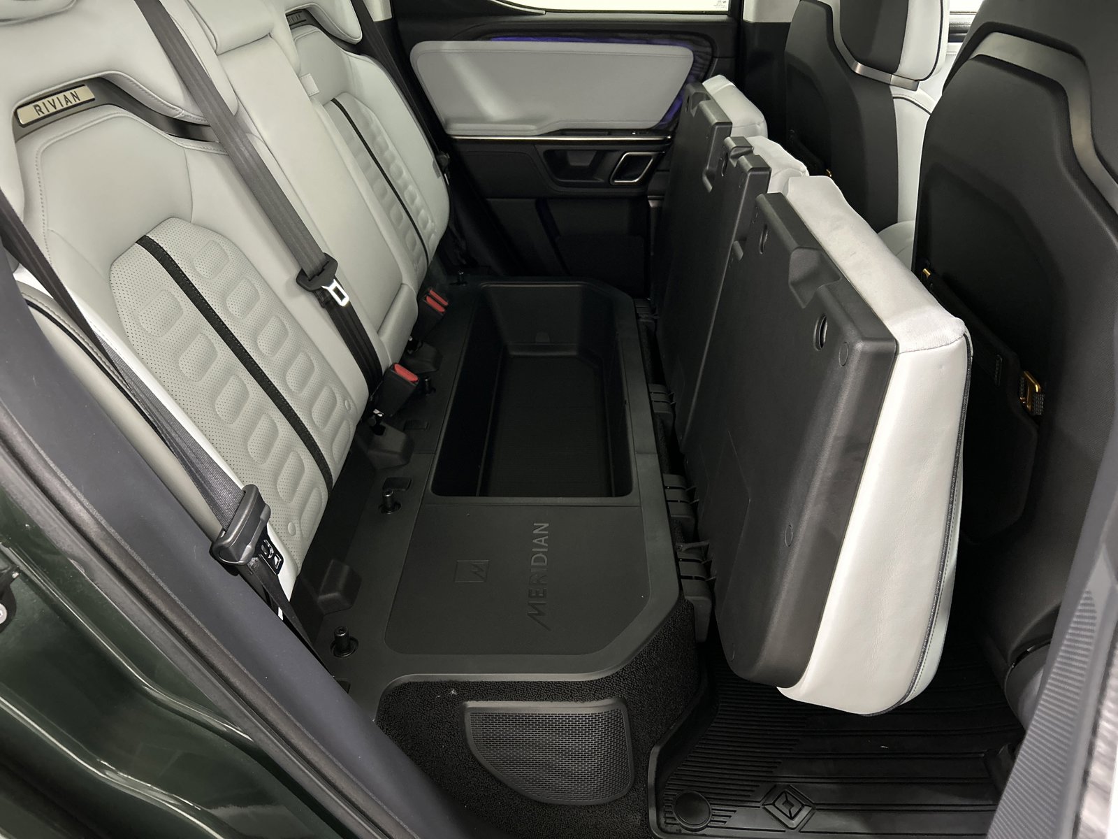 Used 2022 Rivian R1T Adventure image 24