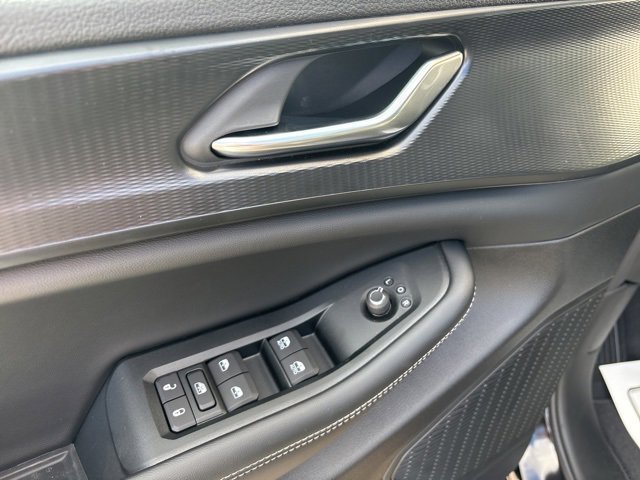 New 2025 Jeep Grand Cherokee Altitude image 20