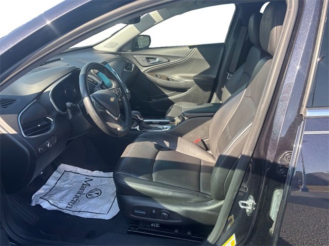 Used 2023 Chevrolet Malibu LT image 9