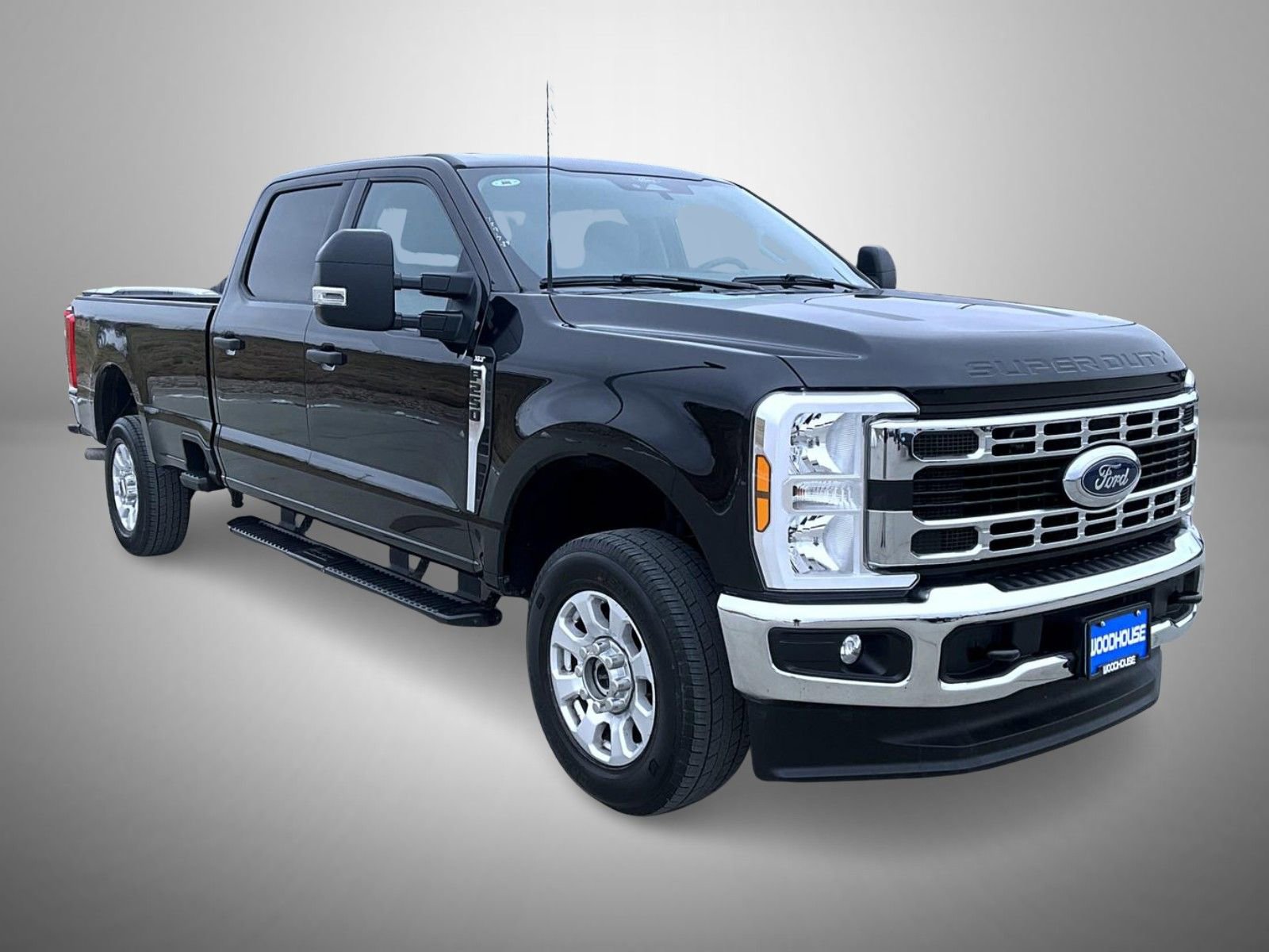 Used 2024 Ford F250 XLT image 3