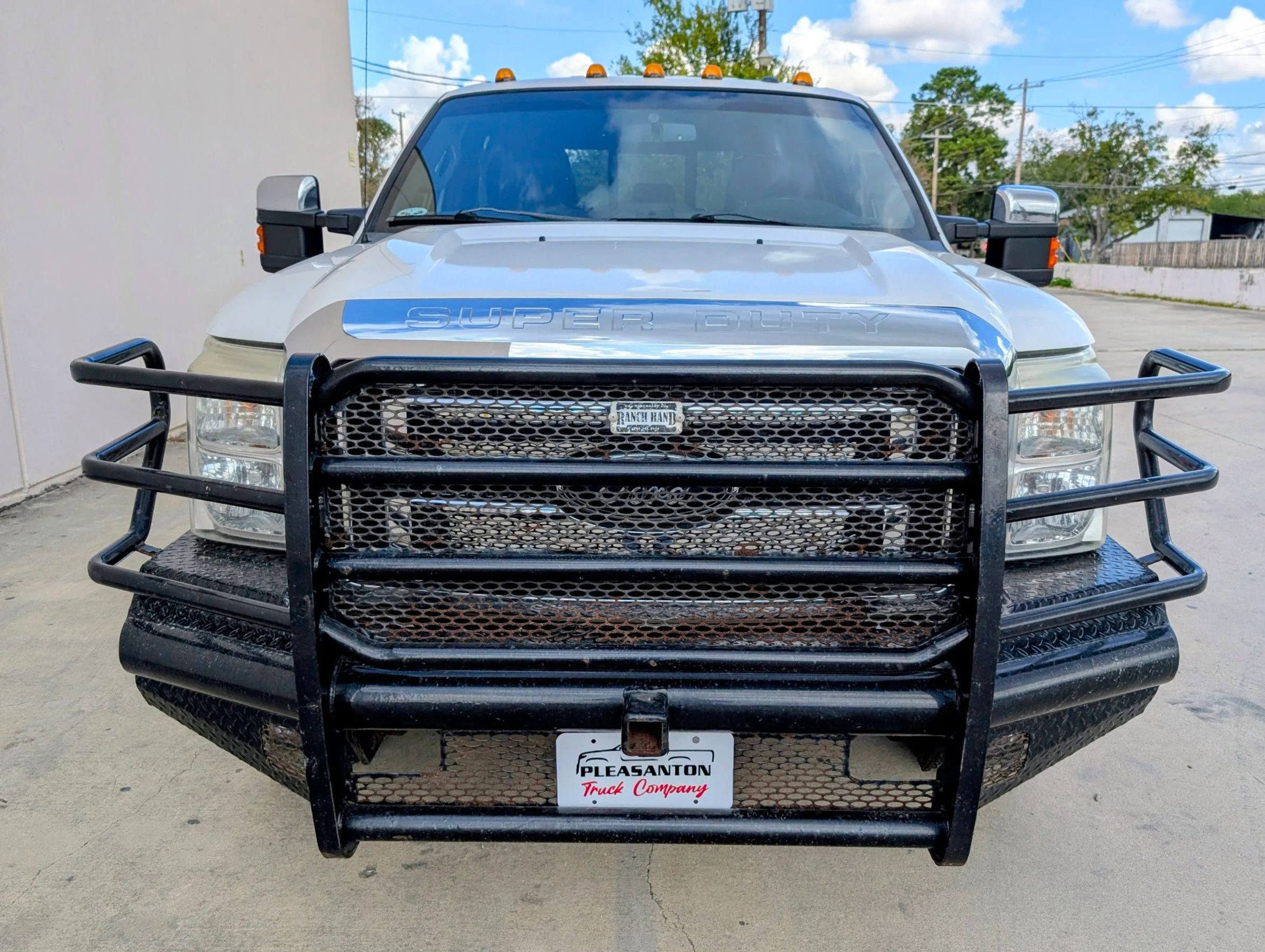 Used 2016 Ford F350 Lariat w/ Chrome Package image 3