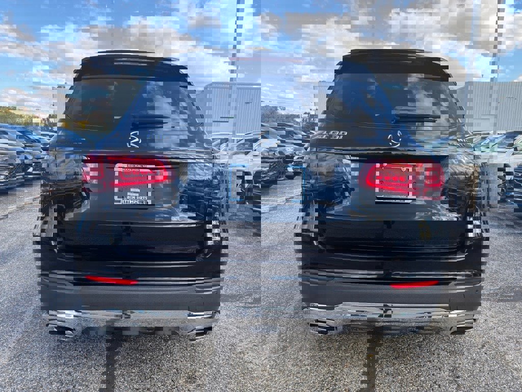 Certified 2022 Mercedes-Benz GLC 300 4MATIC w/ Premium Package Lite image 5