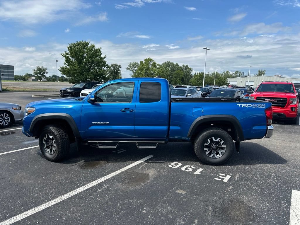 Used 2016 Toyota Tacoma TRD Off-Road w/ Towing Package AWD/4WD image 7