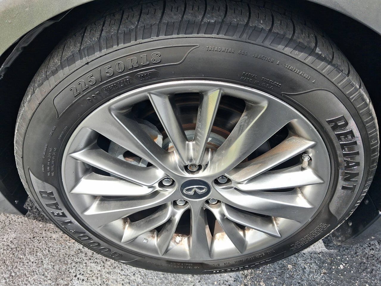 Used 2019 INFINITI Q50 Luxe w/ Essential Package (3.0T Luxe) RWD image 21