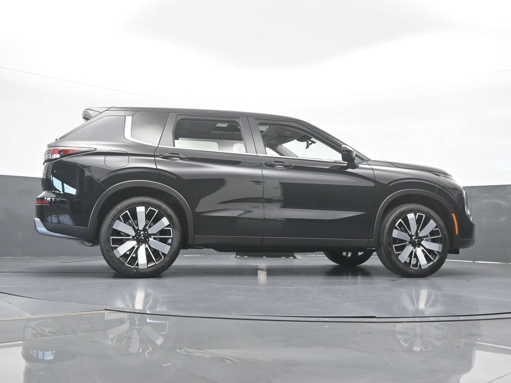 New 2026 Mitsubishi Outlander SE FWD image 70