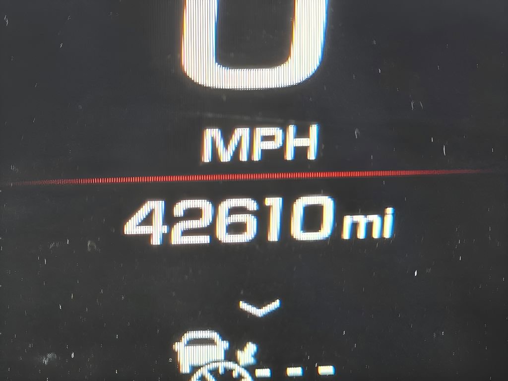 Used 2017 Cadillac XT5 Platinum w/ Driver Assist Package image 31