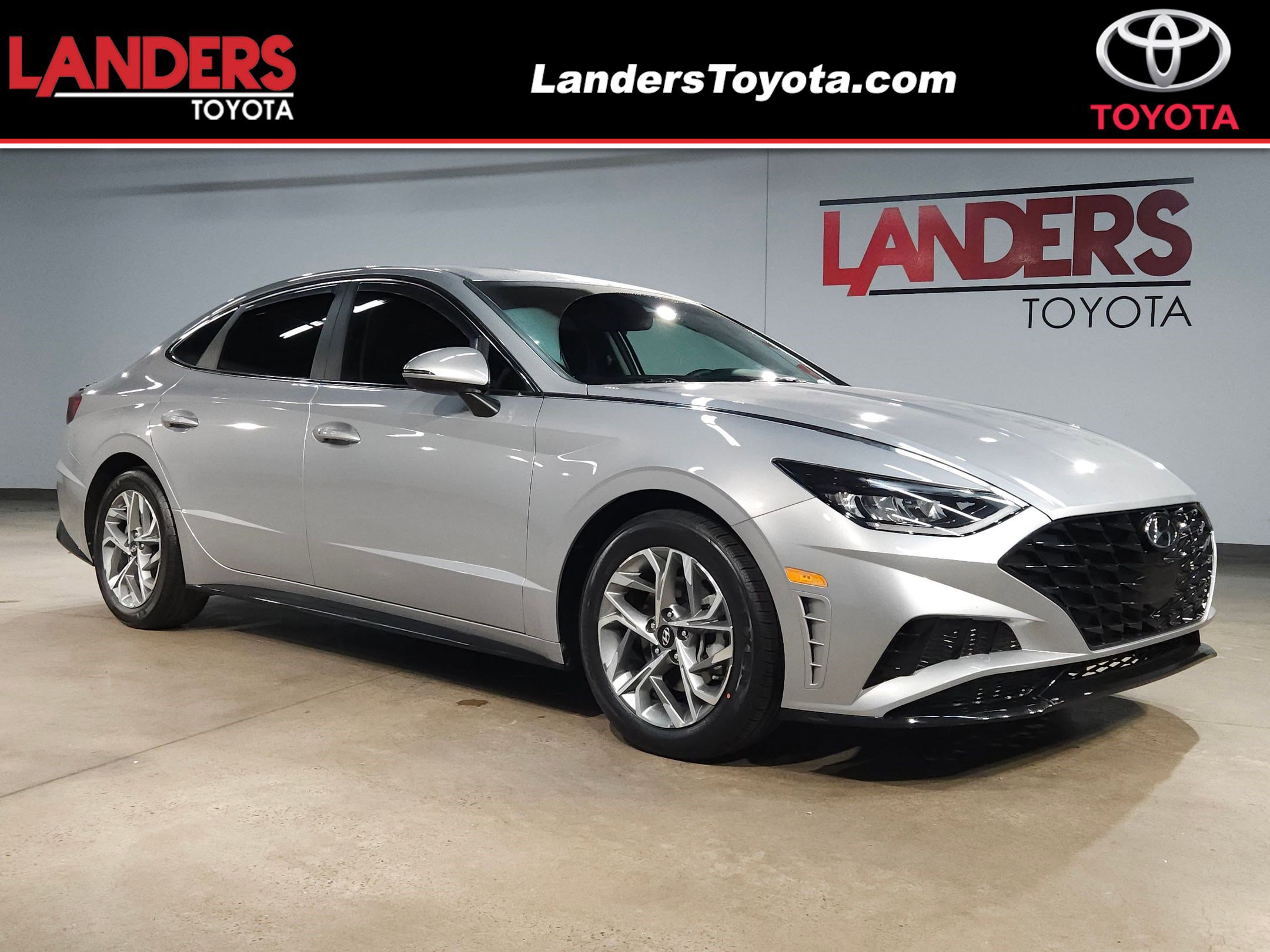 Used 2023 Hyundai Sonata SEL w/ Cargo Package image 1