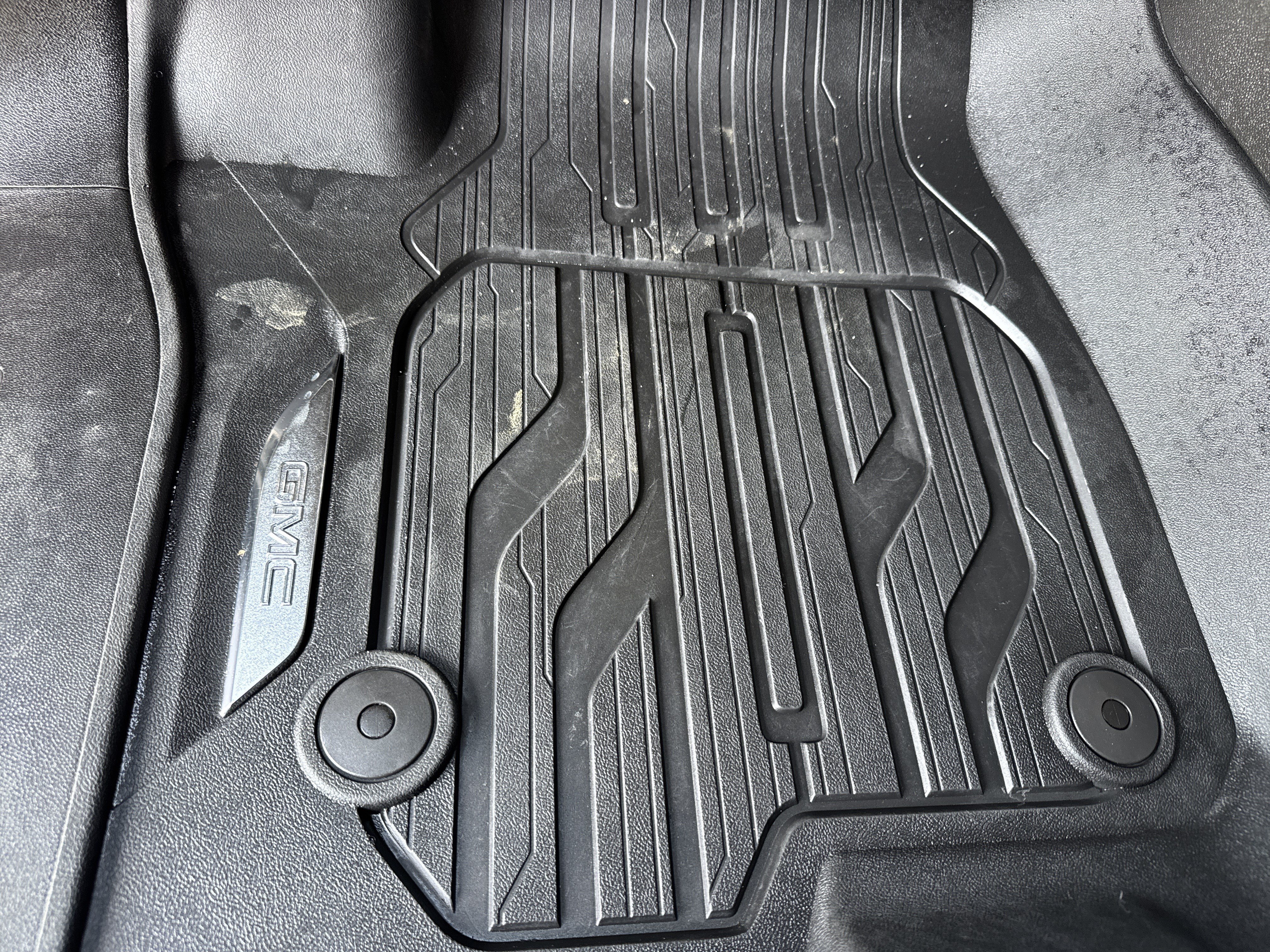 Used 2025 GMC Yukon Denali Ultimate w/ LPO, Floor Liner Package AWD/4WD image 17