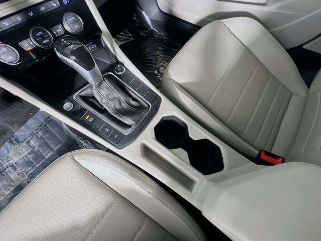 Used 2023 Volkswagen Jetta SE w/ Panoramic Sunroof Package FWD image 25