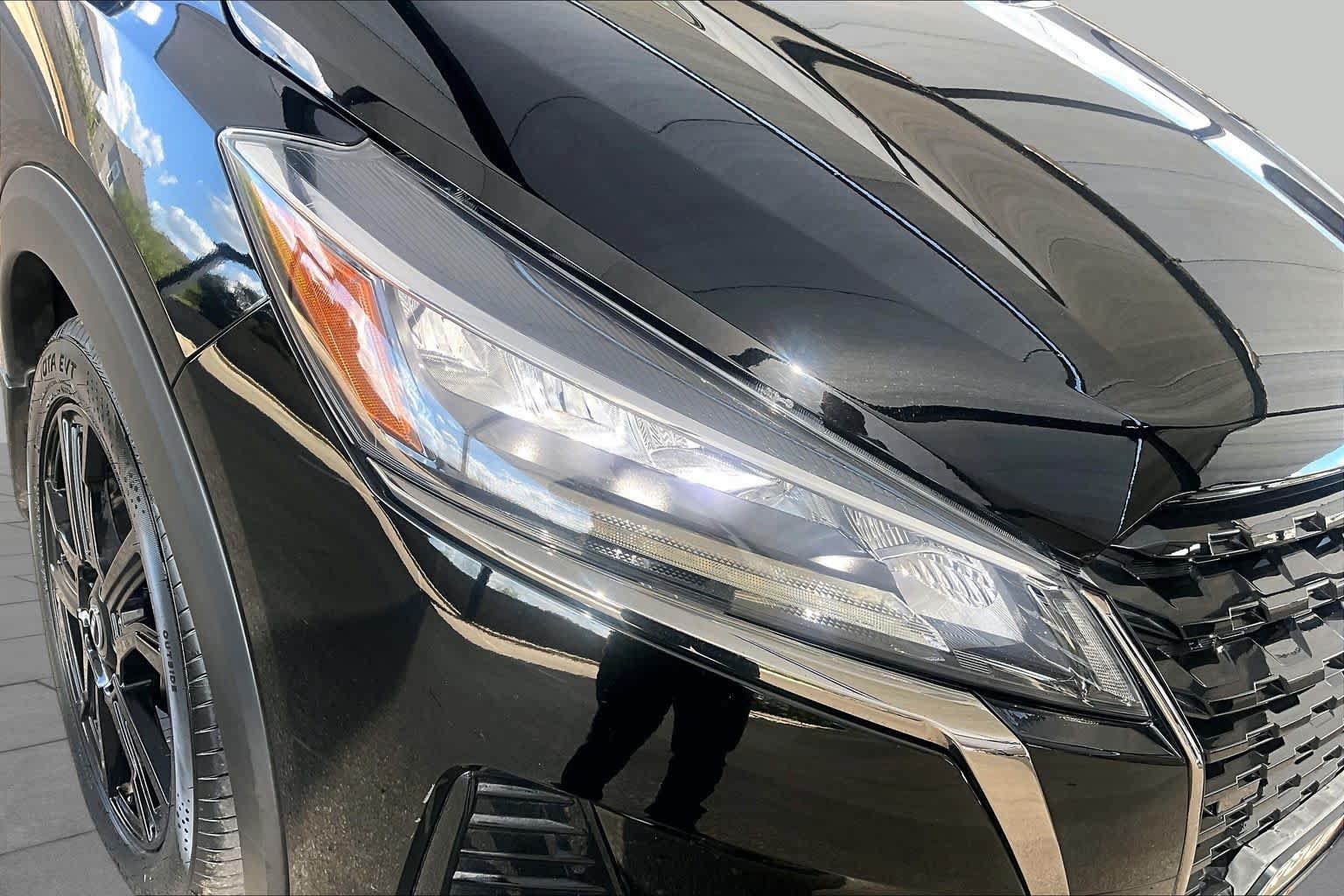 Certified 2023 Nissan Kicks SR FWD image 27