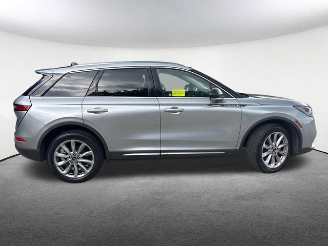 Used 2022 Lincoln Corsair AWD w/ Premium Package image 15