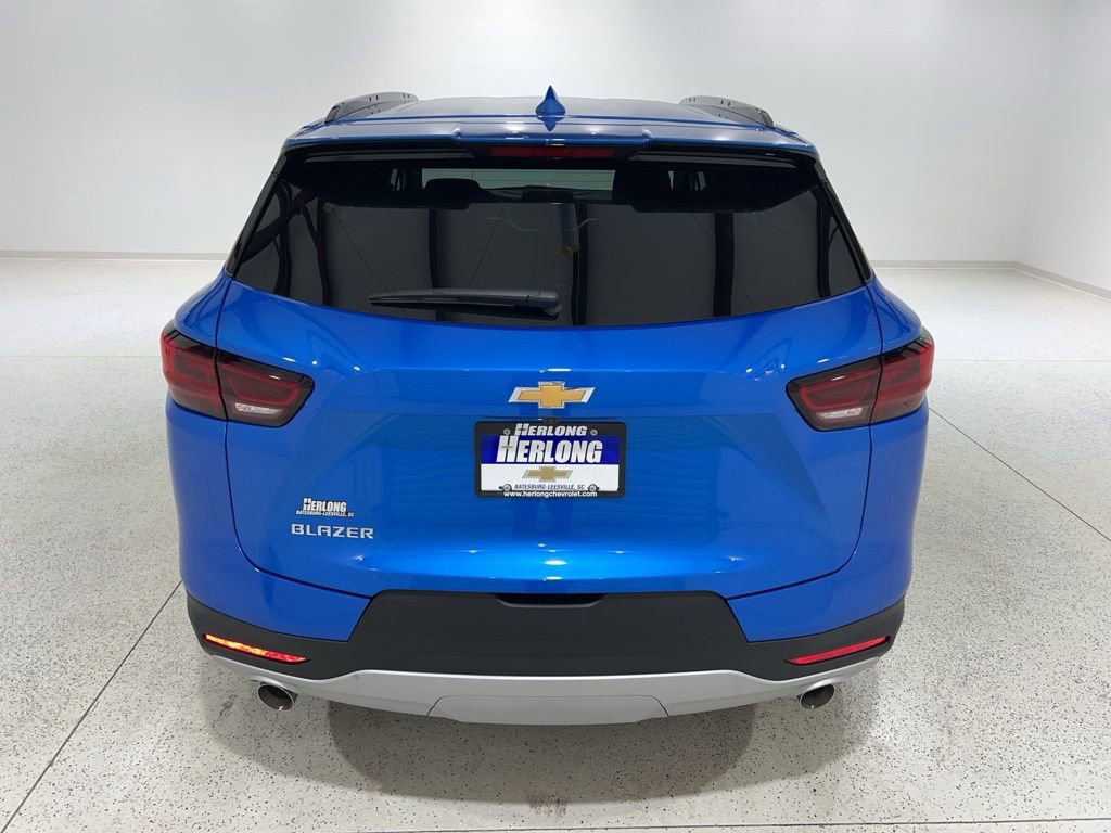 New 2026 Chevrolet Blazer LT w/ Convenience Package FWD image 4