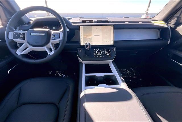 New 2026 Land Rover Defender 110 X-Dynamic SE image 5
