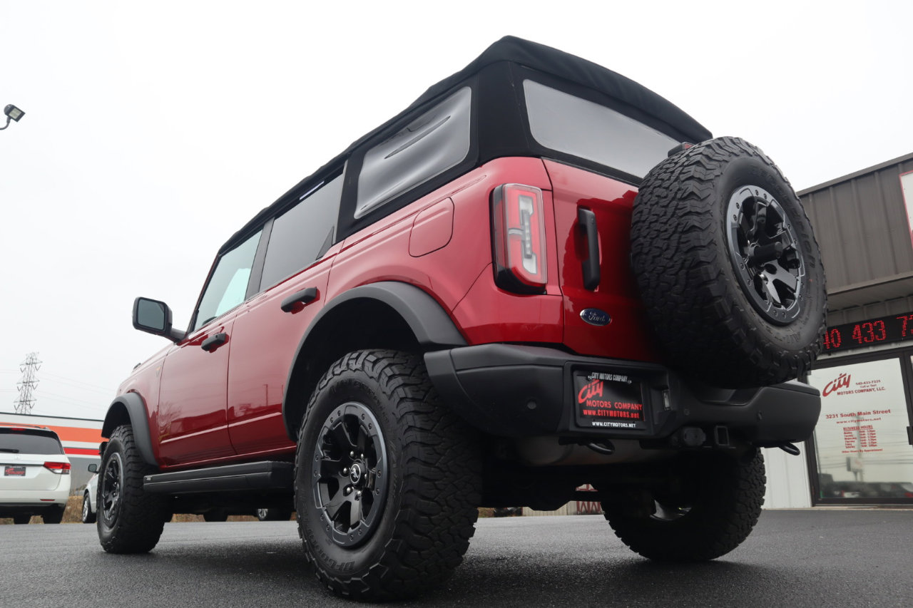 Used 2021 Ford Bronco Badlands image 19