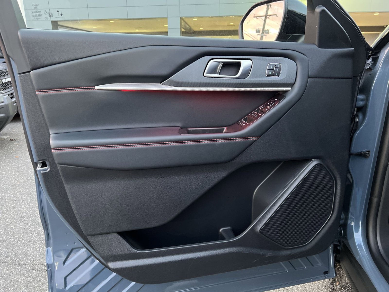 New 2026 Ford Explorer ST-Line w/ ST-Line Street Pack image 14