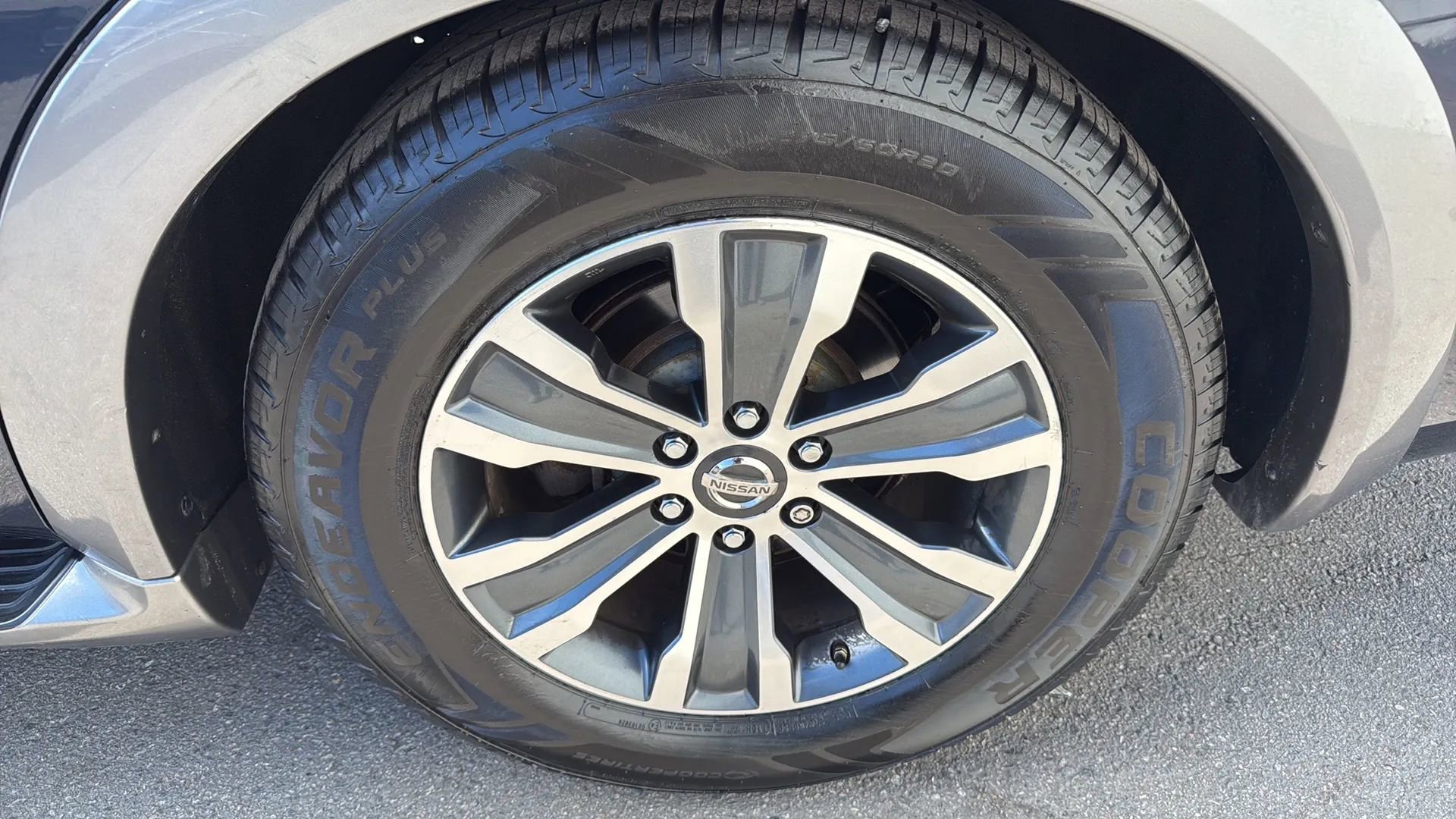 Used 2017 Nissan Armada SL image 9