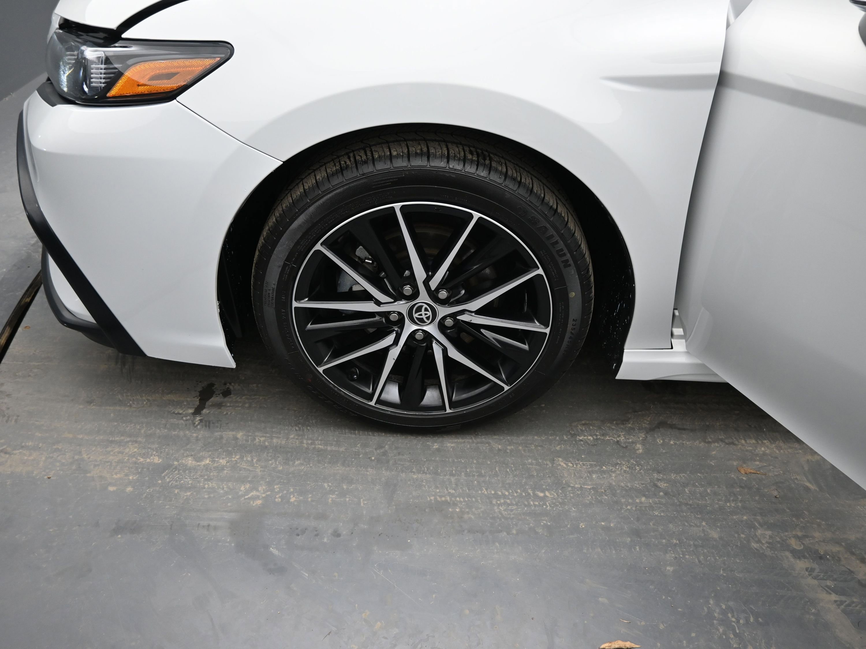 Used 2024 Toyota Camry SE image 22