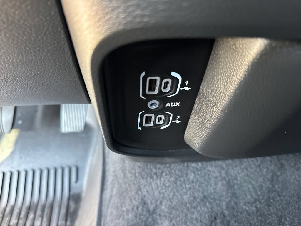 Used 2025 RAM 1500 Big Horn AWD/4WD image 25