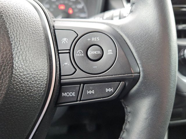 Used 2025 Toyota Corolla Cross LE image 14