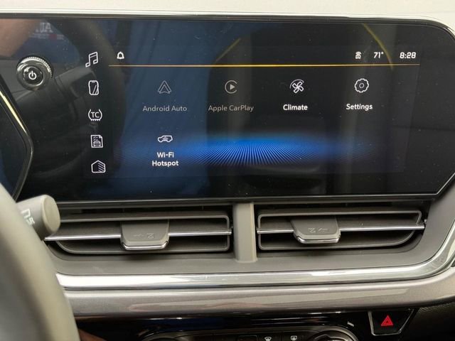 New 2026 Chevrolet Trax ACTIV w/ Sunroof Package FWD image 12