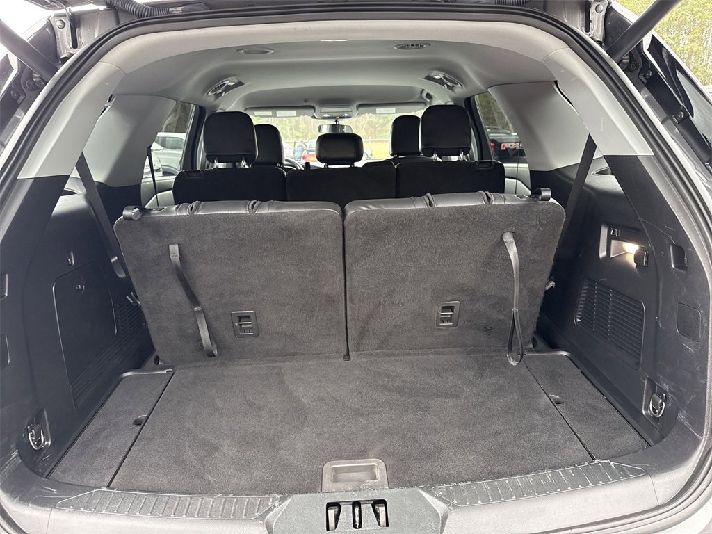 Used 2022 Ford Explorer XLT w/ Equipment Group 202A image 20