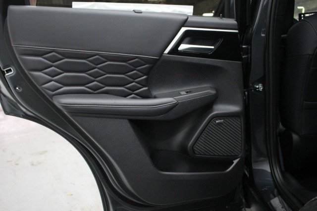 New 2026 Mitsubishi Outlander SEL image 26