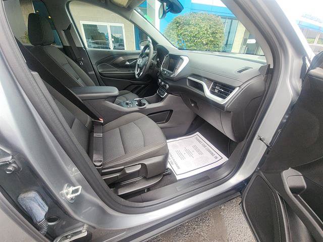 Used 2024 GMC Terrain SLE w/ Driver Convenience Package AWD/4WD image 10