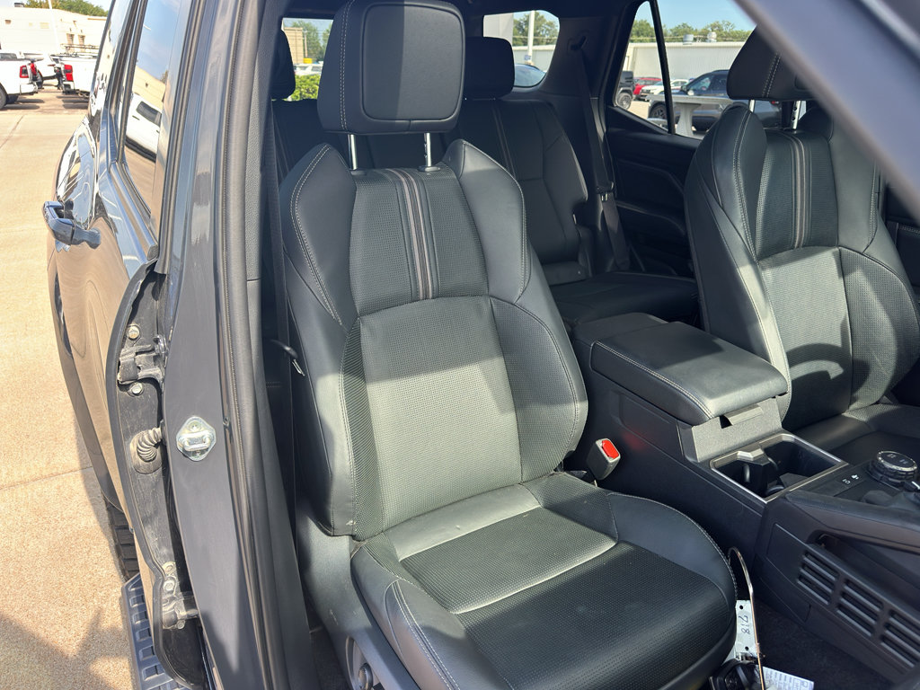 Used 2025 Toyota 4Runner Limited w/ Tow Technology Package AWD/4WD image 32