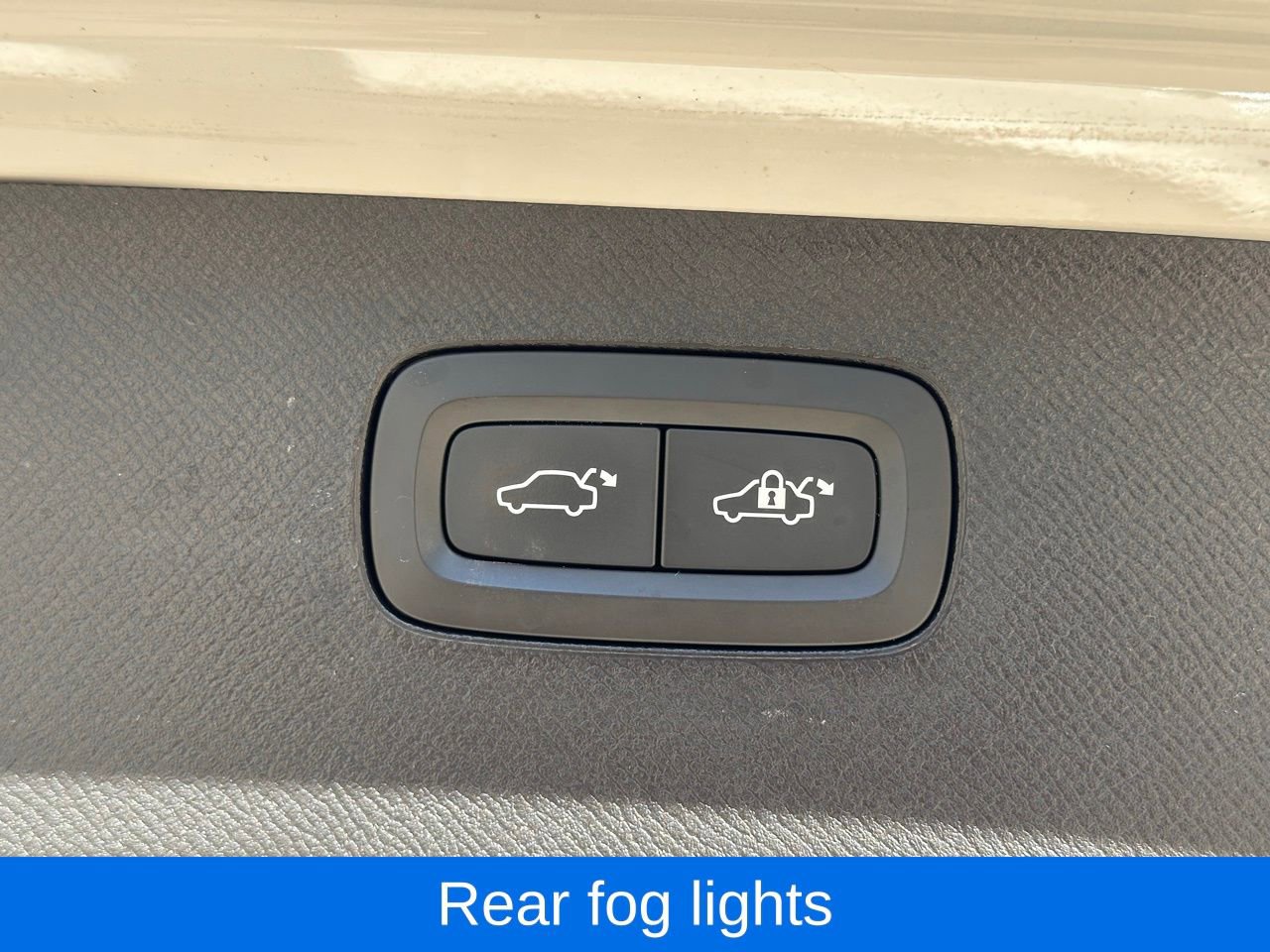 Used 2022 Volvo XC90 T8 Inscription Expression image 14