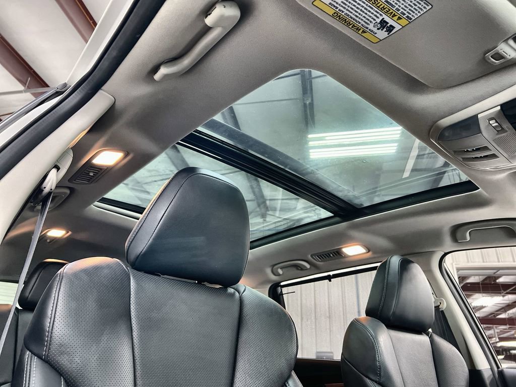 Used 2023 Subaru Ascent Touring AWD/4WD image 30