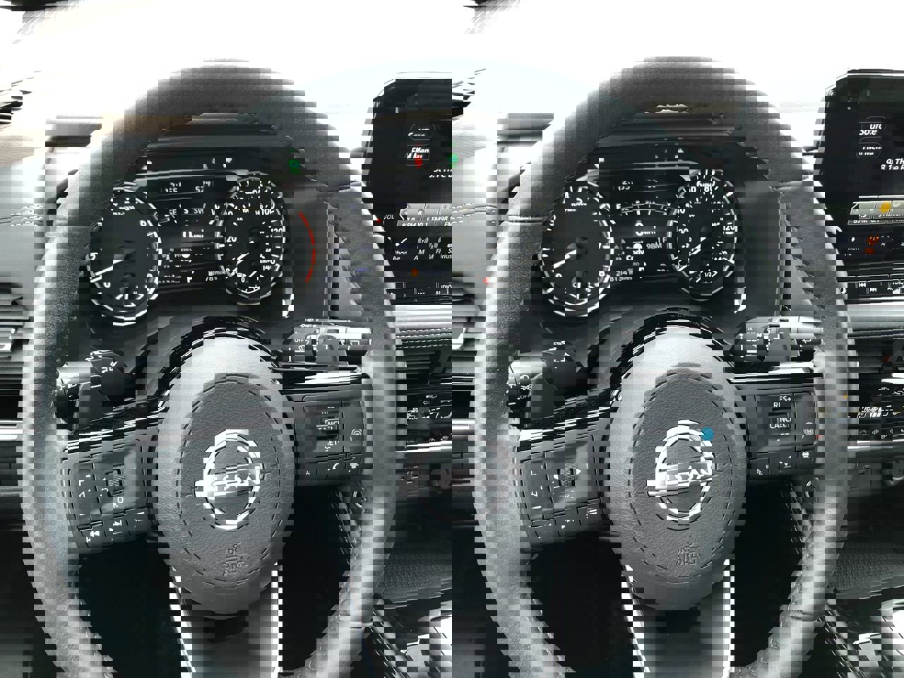 Used 2023 Nissan Rogue SL w/ SL Premium Package image 24