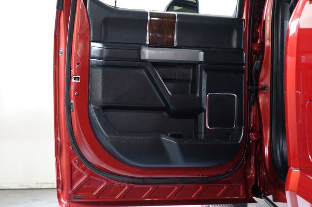 Used 2018 Mercedes-Benz GLS 450 4MATIC image 46