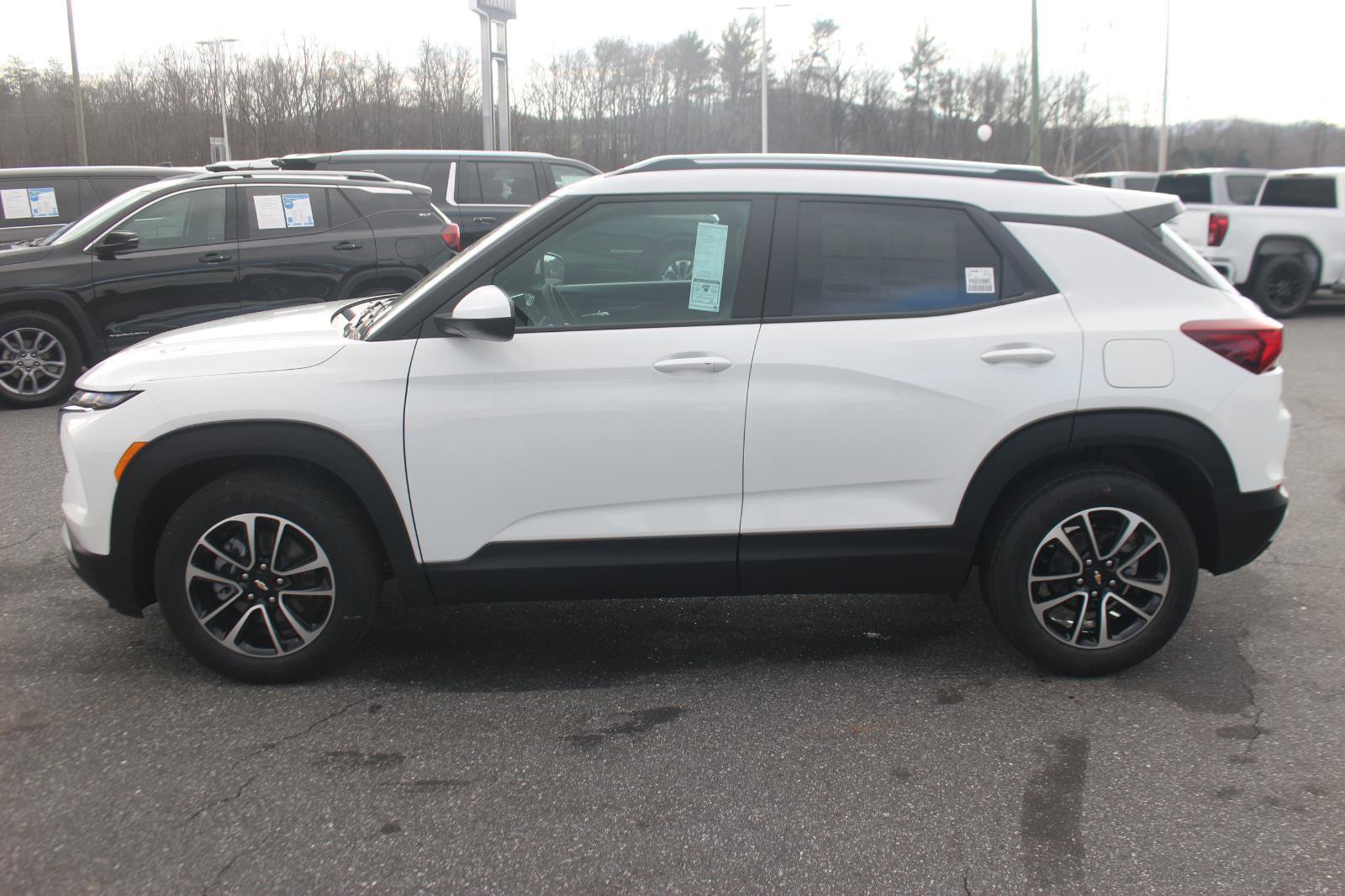 New 2026 Chevrolet TrailBlazer LT w/ Convenience Package image 4