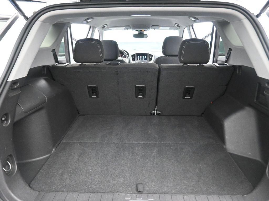 Used 2024 GMC Terrain SLE image 14