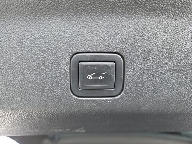 Used 2021 GMC Yukon Denali w/ Denali Ultimate Package image 22