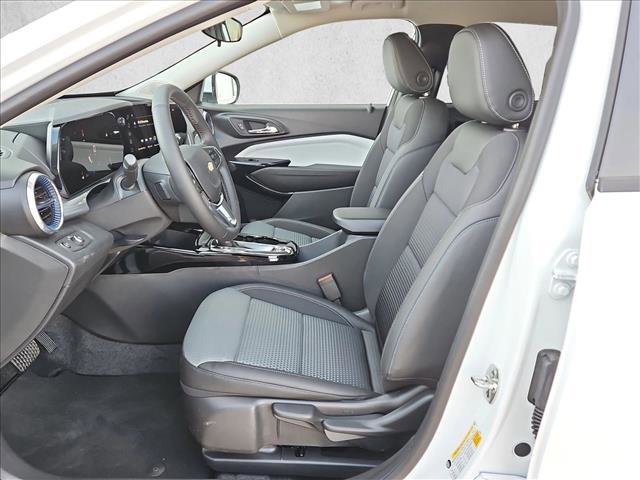 New 2026 Chevrolet Trax LT w/ Driver Confidence Package image 4