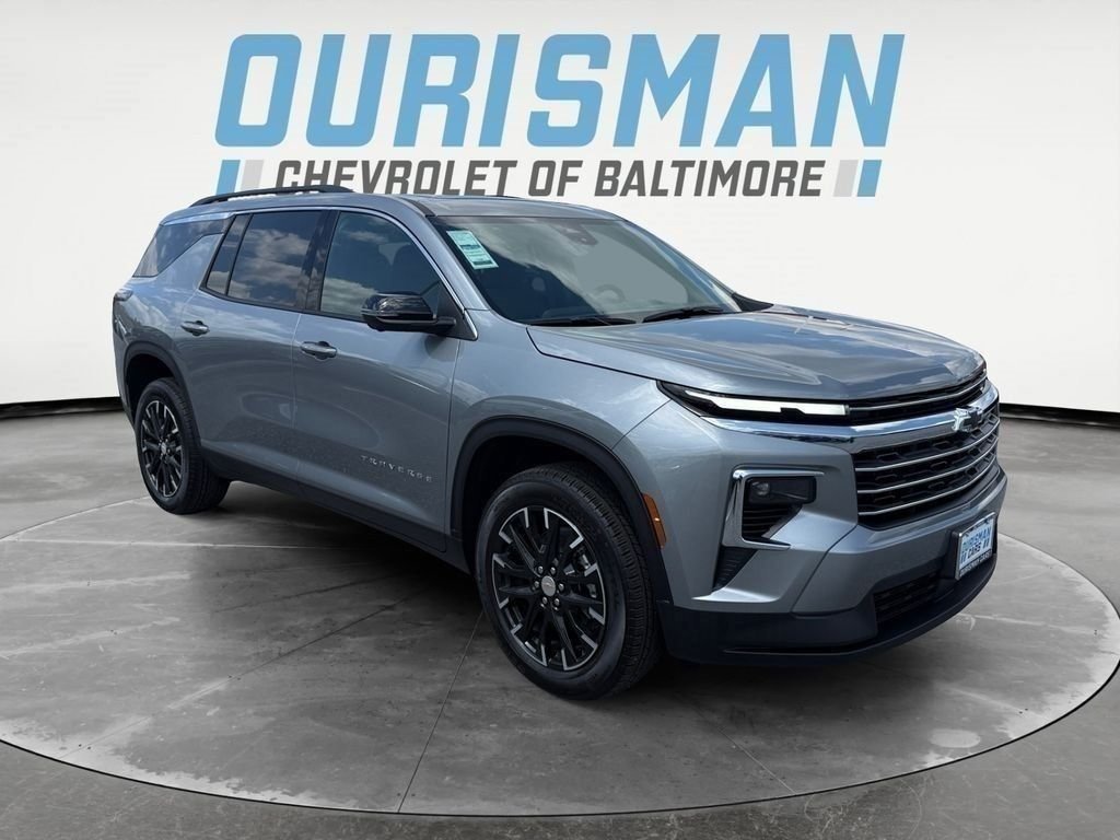 New 2026 Chevrolet Traverse LT w/ Sun and Wheel Package