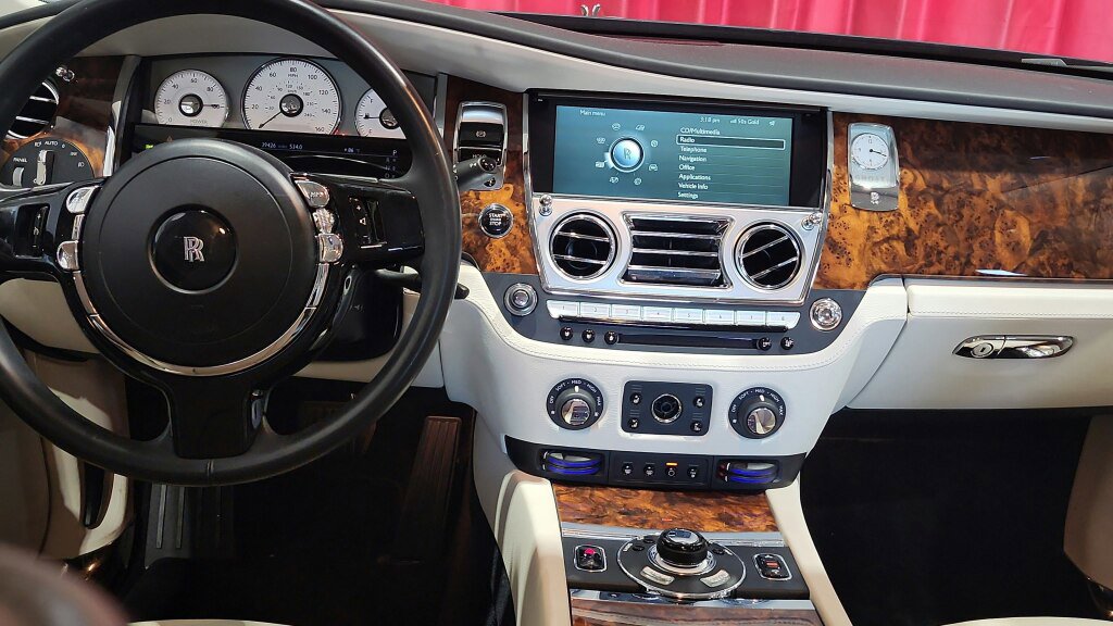 Used 2013 Rolls-Royce Ghost RWD image 24
