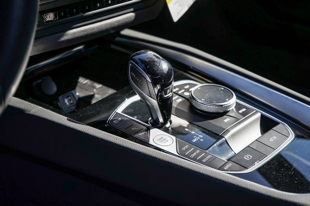 Used 2026 BMW Z4 M40i RWD image 22