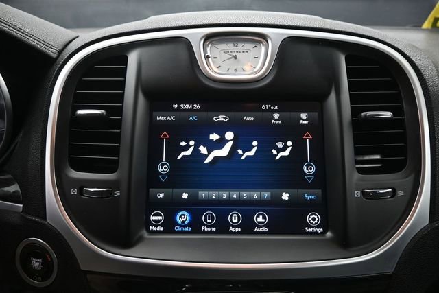 Used 2022 Chrysler 300 Touring RWD image 22