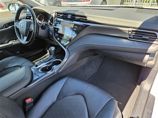Used 2020 Toyota Camry XSE image 15