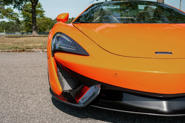 Used 2019 McLaren 570S Spider image 52