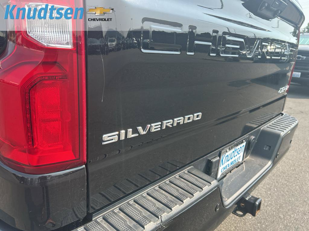 Used 2022 Chevrolet Silverado 1500 ZR2 w/ Technology Package AWD/4WD image 10