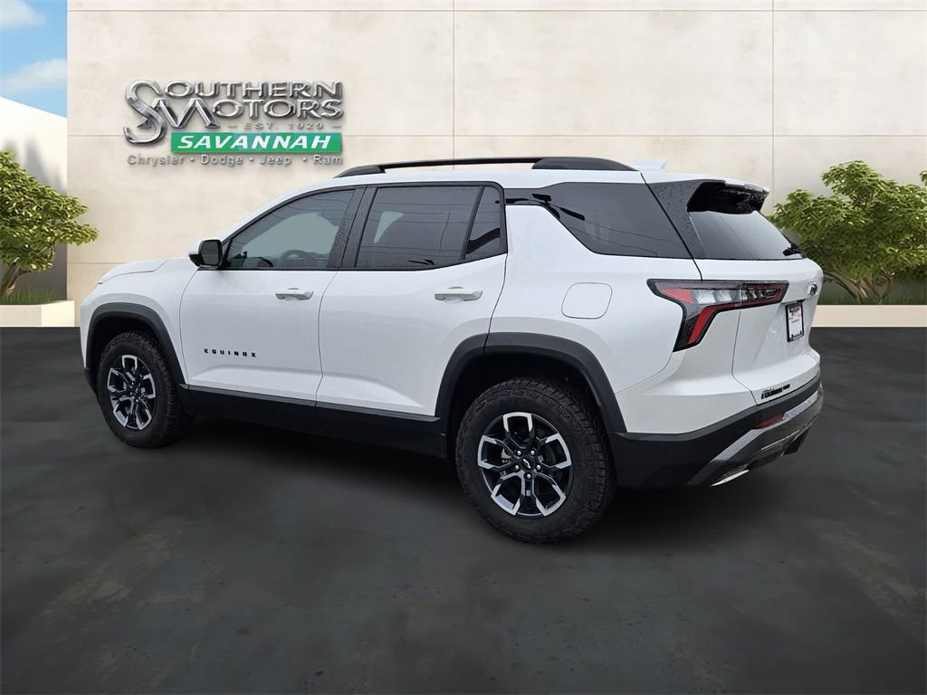 Used 2025 Chevrolet Equinox ACTIV w/ Safety and Technology Package image 3