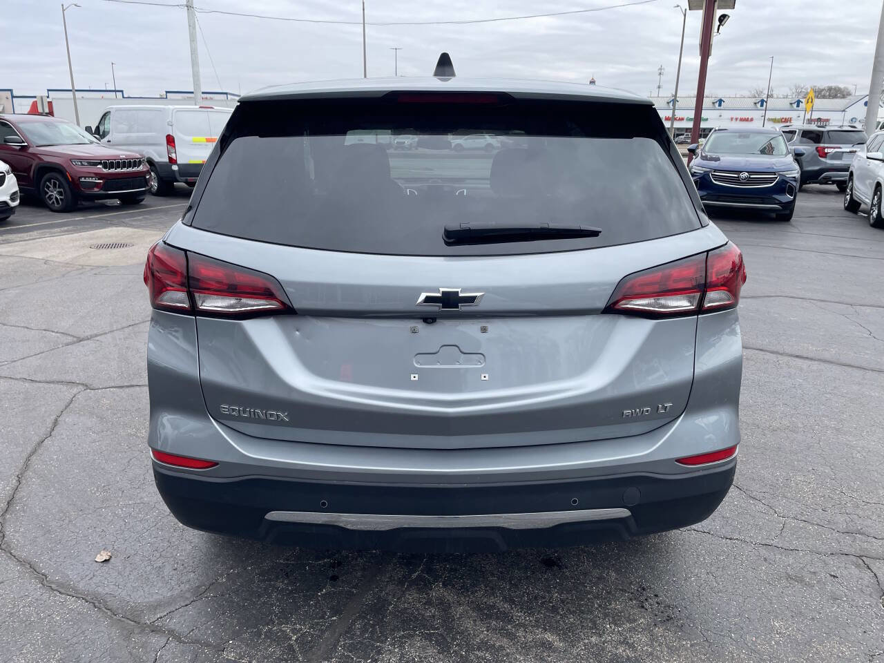 Used 2024 Chevrolet Equinox LT image 7