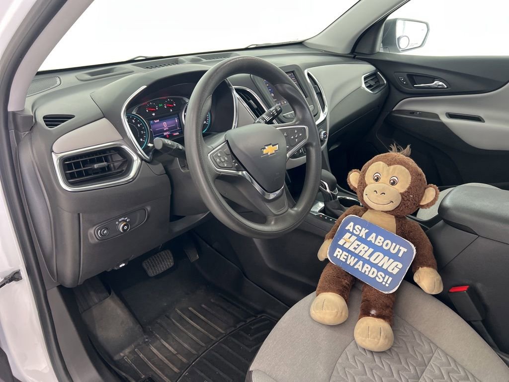 Used 2023 Chevrolet Equinox LS w/ LS Convenience Package FWD image 9