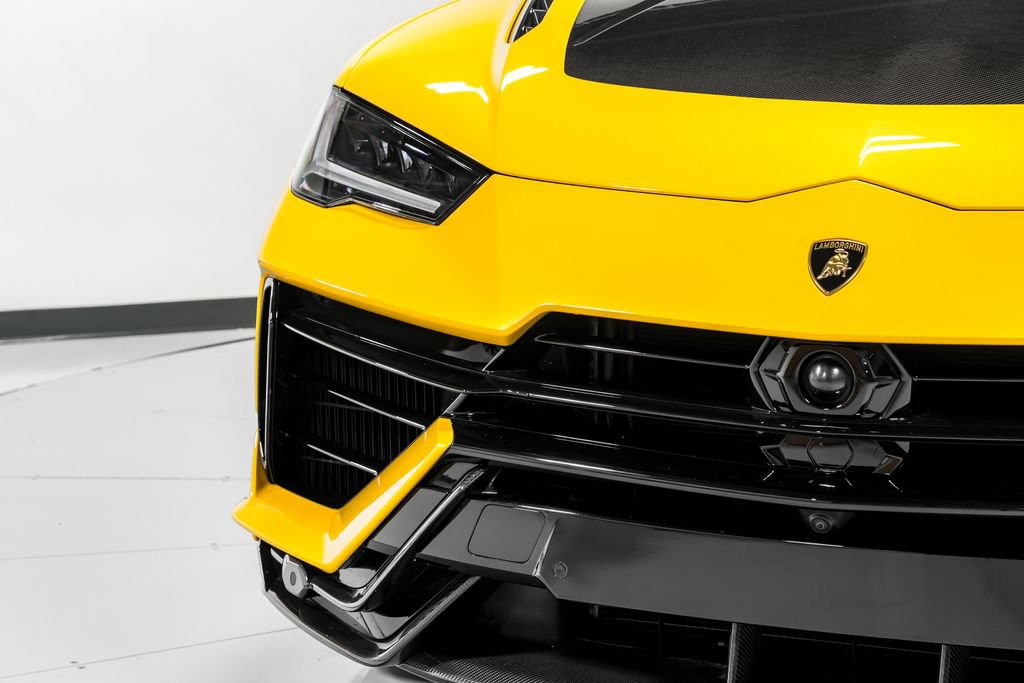 Used 2023 Lamborghini Urus Performante AWD/4WD image 47