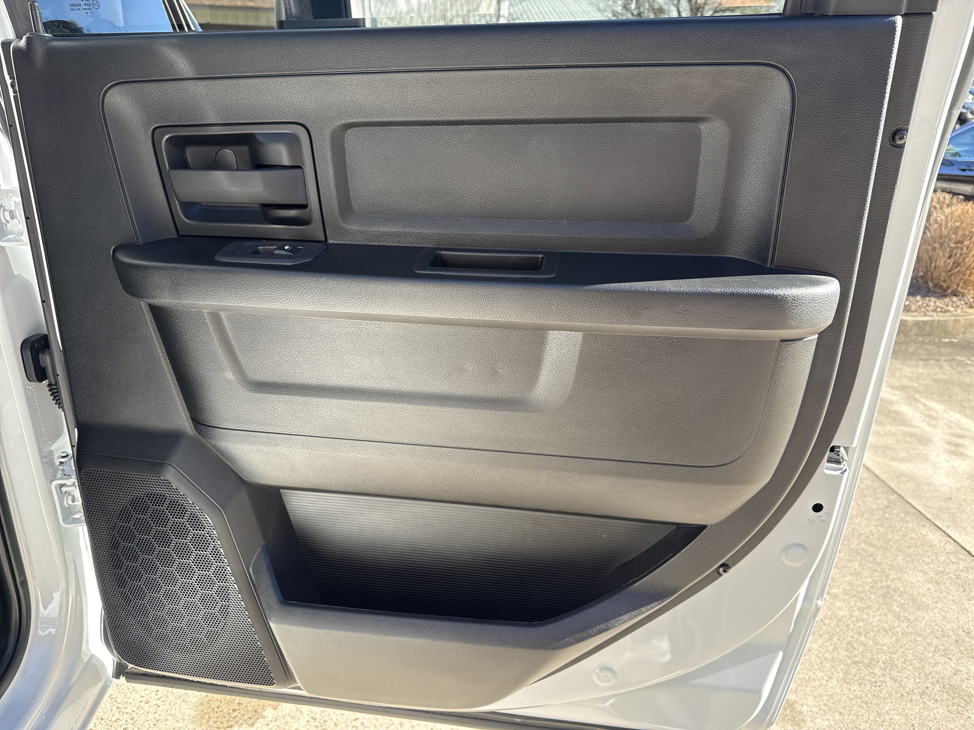 Used 2025 RAM 3500 Tradesman w/ Chrome Appearance Group image 19