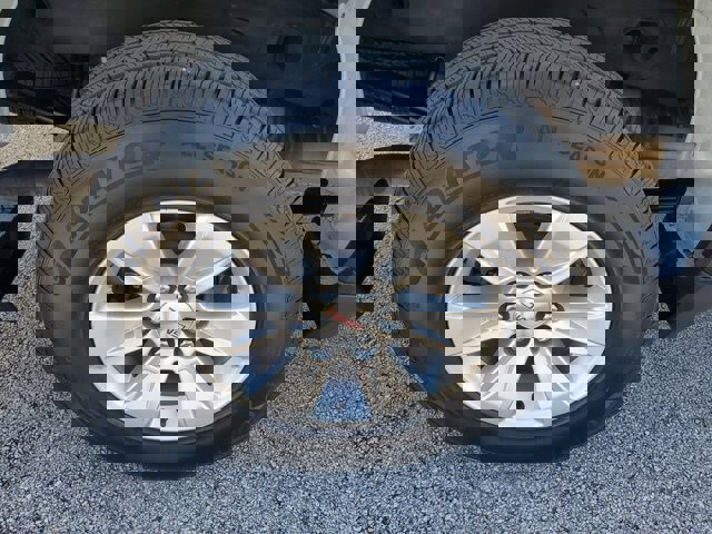 Used 2024 GMC Sierra 1500 SLE image 9