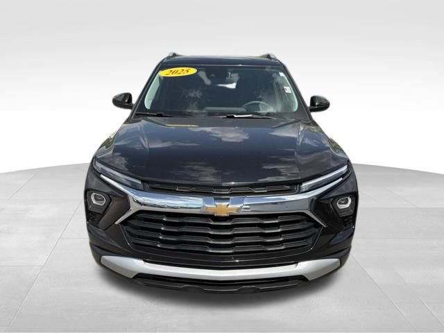 Used 2025 Chevrolet TrailBlazer LT AWD/4WD image 7